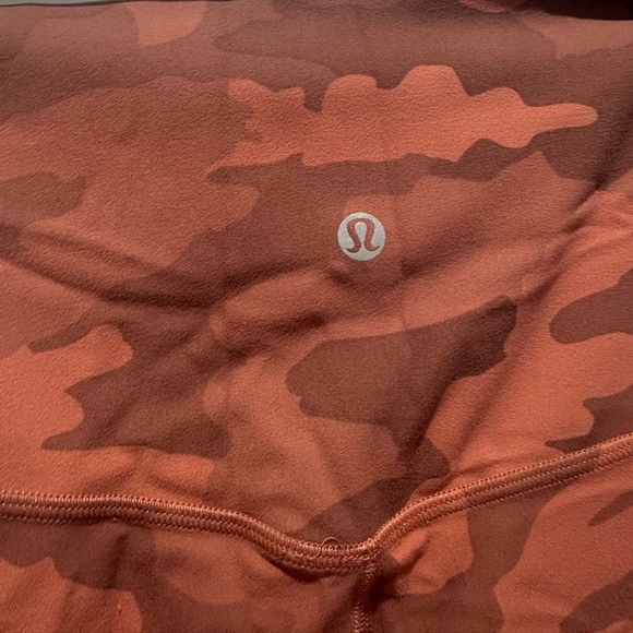 Lululemon Align Crop *21" Heritage 365 Camo Brier Rose Multi size 10 - Picture 9 of 11